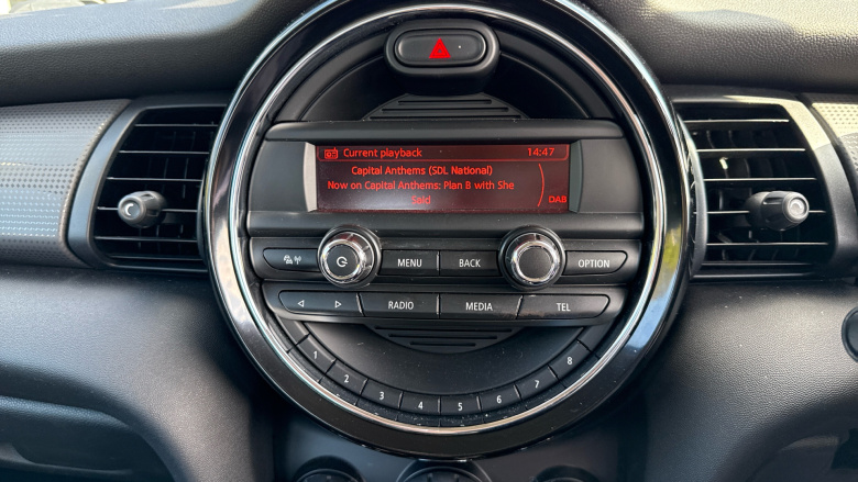 MINI Hatchback 1.5 Cooper 5dr Petrol Hatchback
